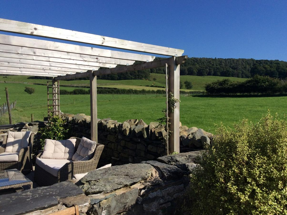 Crosslands Farm Hotel Kendal Exterior photo