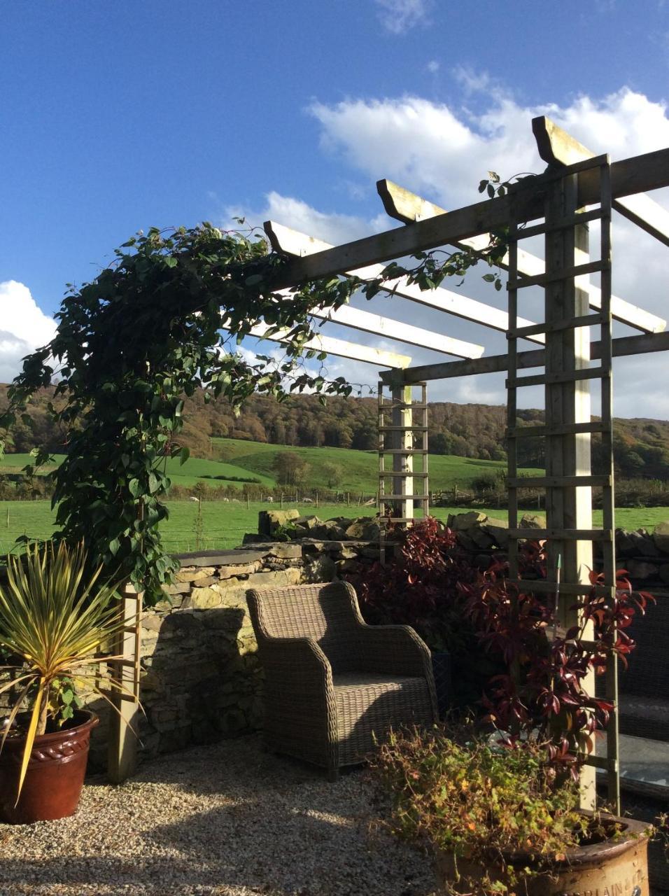 Crosslands Farm Hotel Kendal Exterior photo